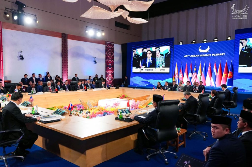 Prabowo Ajak ASEAN Kebut Pengembangan Energi Terbarukan dan Jaringan Listrik Trans Borneo