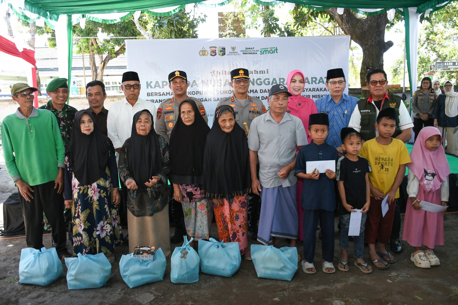 Kapolda NTB Dorong Kolaborasi Pengentasan Kemiskinan, Baznas Lombok Timur Salurkan Santunan bagi Masyarakat