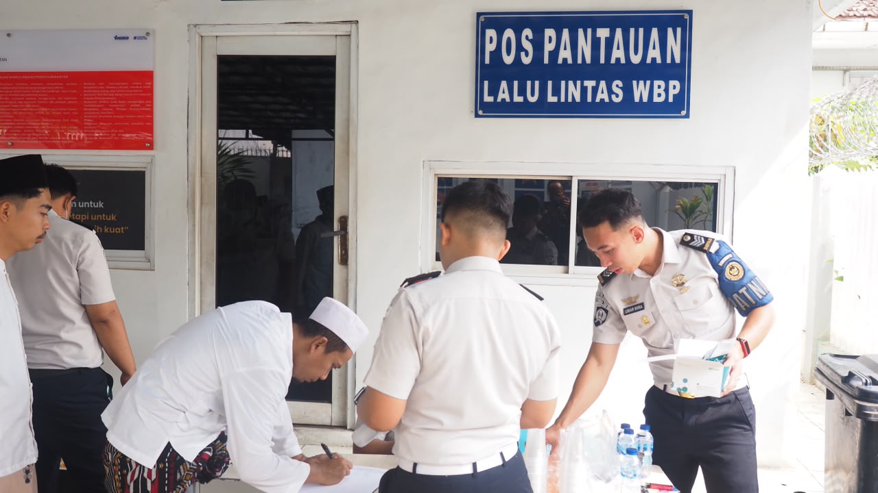 WUJUDKAN LAPAS BERSIH DARI NARKOBA, LAPAS PEMUDA TANGERANG LAKSANAKAN TES URINE TERHADAP 185 WBP